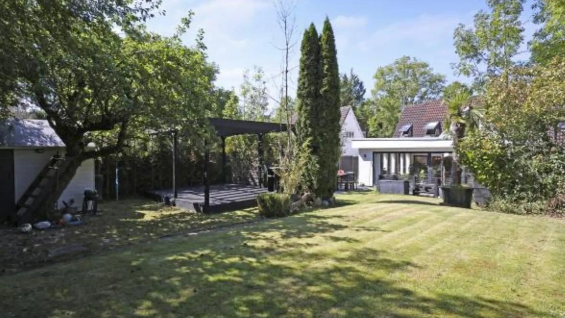 8-10 Bed, Spacious House Cheltenham Holiday home